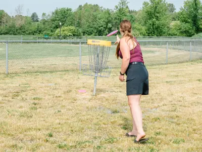 Person throwing a frisbee