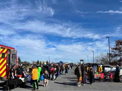 People attending the Trunk or Treating event